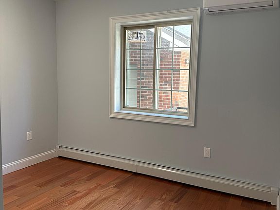 2nd image of 1118 124th St #2R