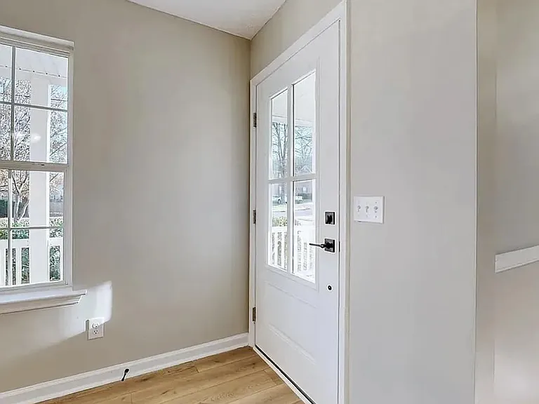206 Moorhill Ave — Photo 17