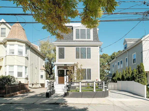 43 Boston St #A, Somerville, MA 02143