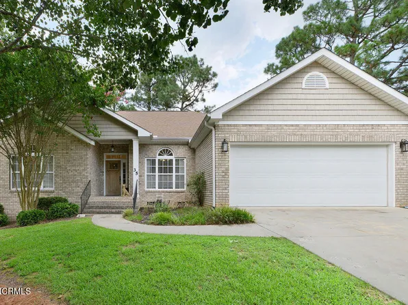 35 Bedford Cir, Pinehurst, NC 28374