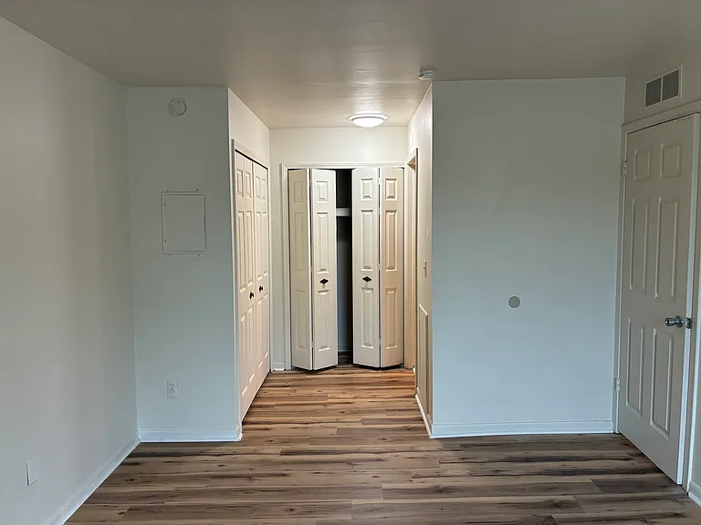 202 Sunset Ln — Photo 5