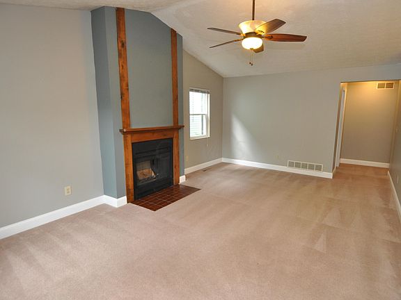 3rd image of 200 Franklin Ave