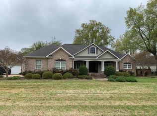 2033 W Bayou Ridge Rd, Greenville, MS 38701
