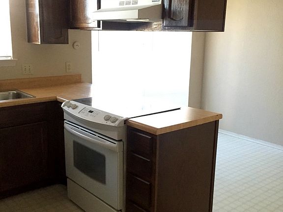 5th image of 2208 Madrid Ct
