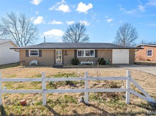 1823 Lawanda Dr, Cape Girardeau, MO 63701