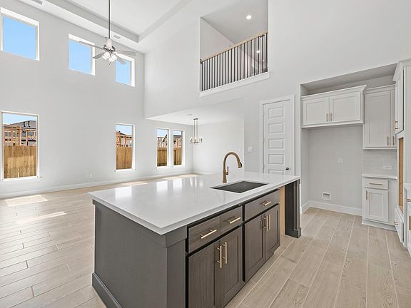 4th image of 26807 Stardust Meadow Ct