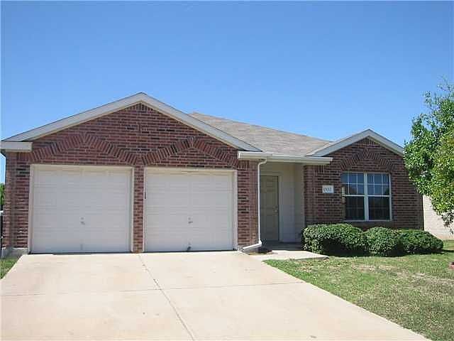 1st image of 15012 Lantern Dr