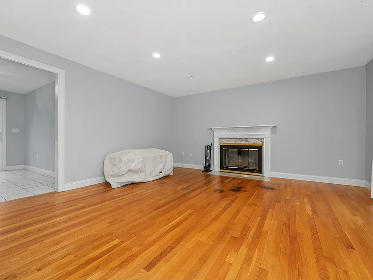 2 Minuteman Ln — Photo 18