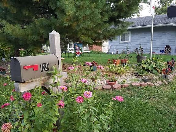2nd image of 139 Parkview Dr