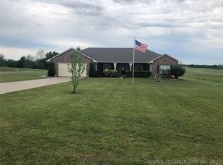 16990 Country Dr, Claremore, OK 74017