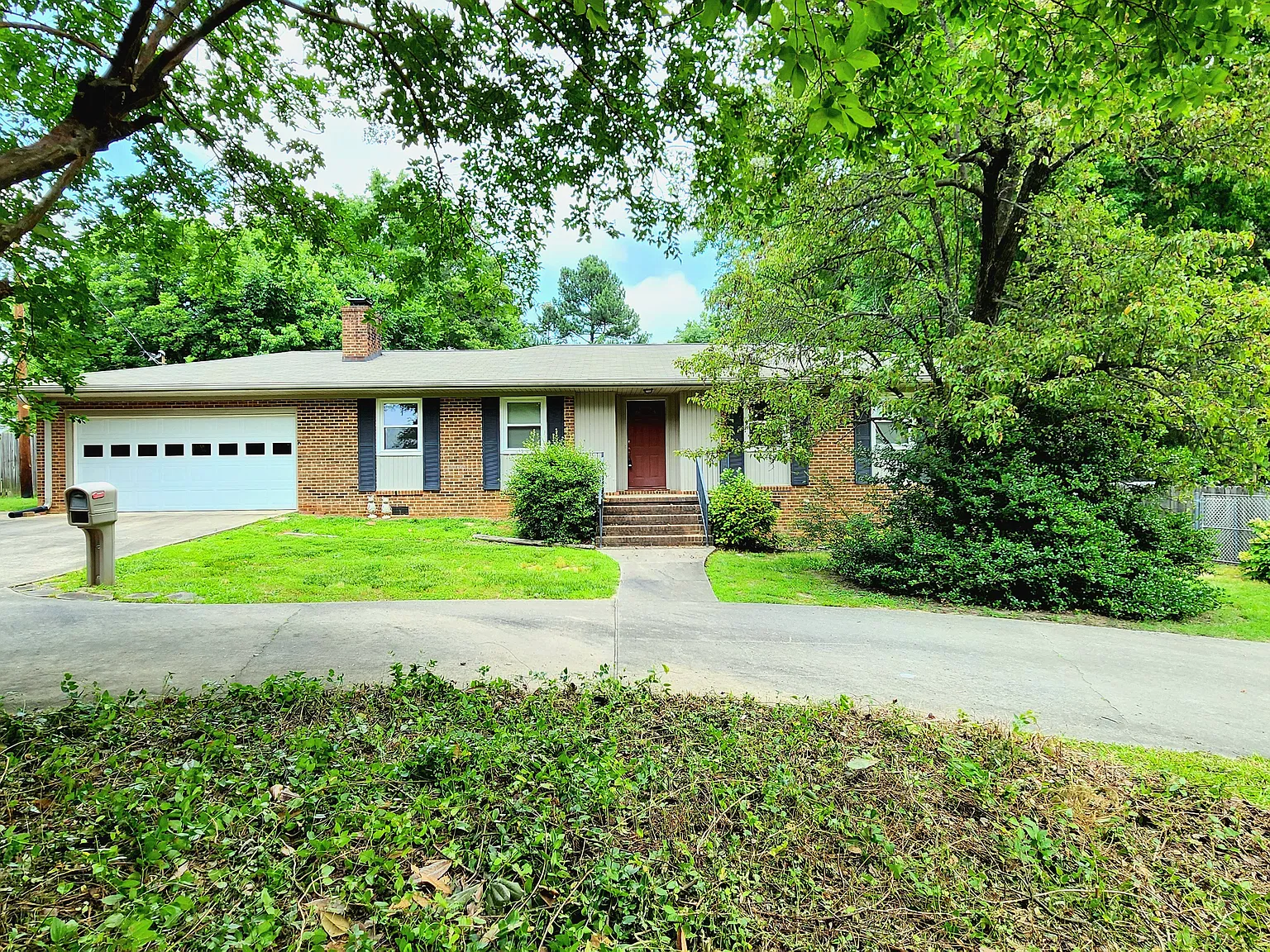 3 bed, 1479 sqft, $2,000 — Photo 2
