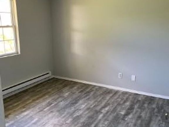 4th image of 1578 Van Buren Dr #Z4
