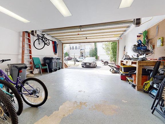3rd image of 7509 Lindberg Dr