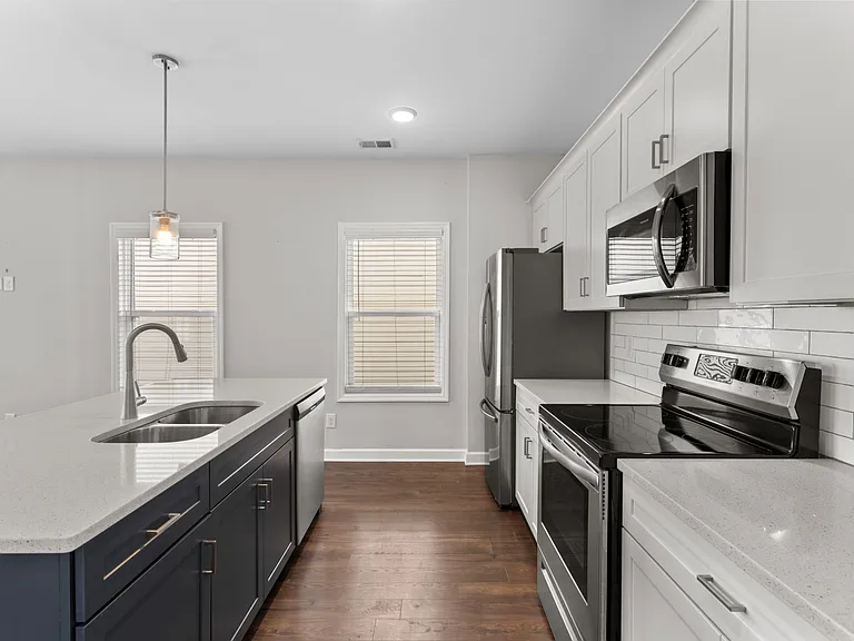 1067 Emery Bay Cir — Photo 12