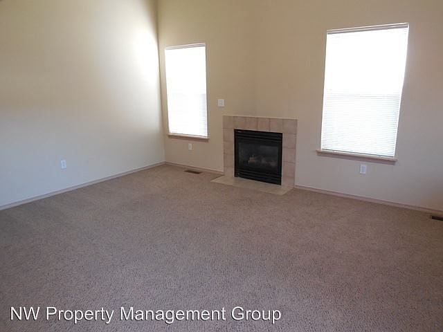 1st image of 6718 47th Ave NE #B