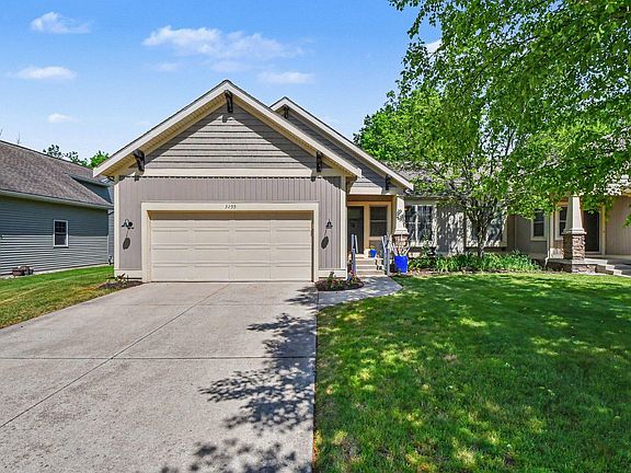 2nd image of 3255 Stormy Creek Dr SE