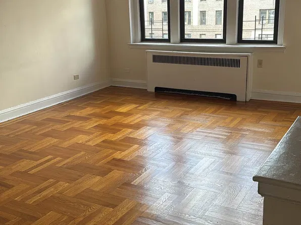 83-10 Lefferts Boulevard image 1 of 12