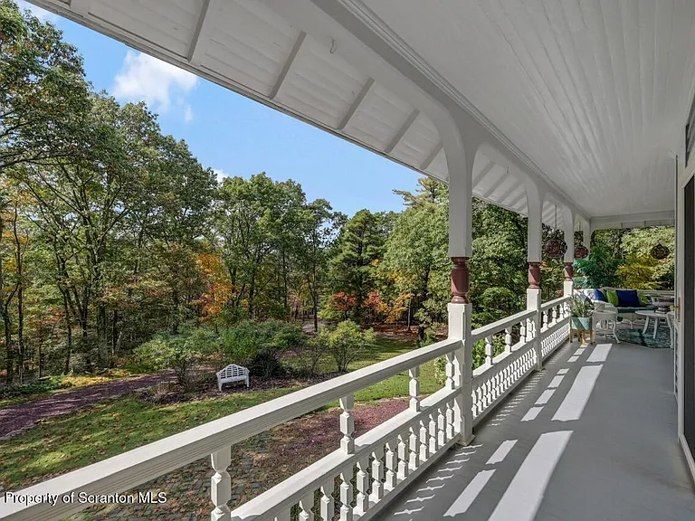 3360 Forest Rd — Photo 5