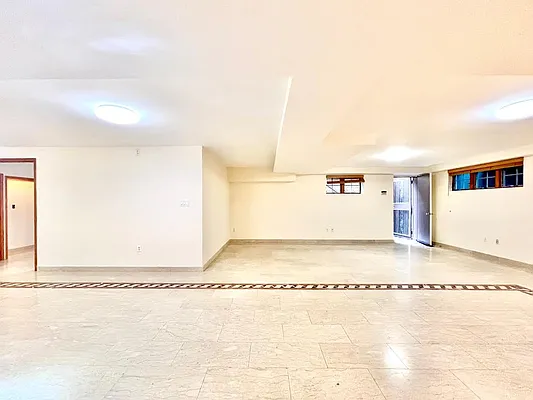 Rented by Parlor Real Estate Corp | media 7