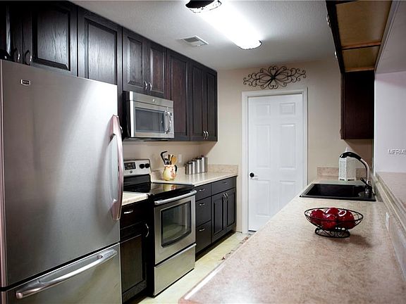4th image of 1233 Russell Dr