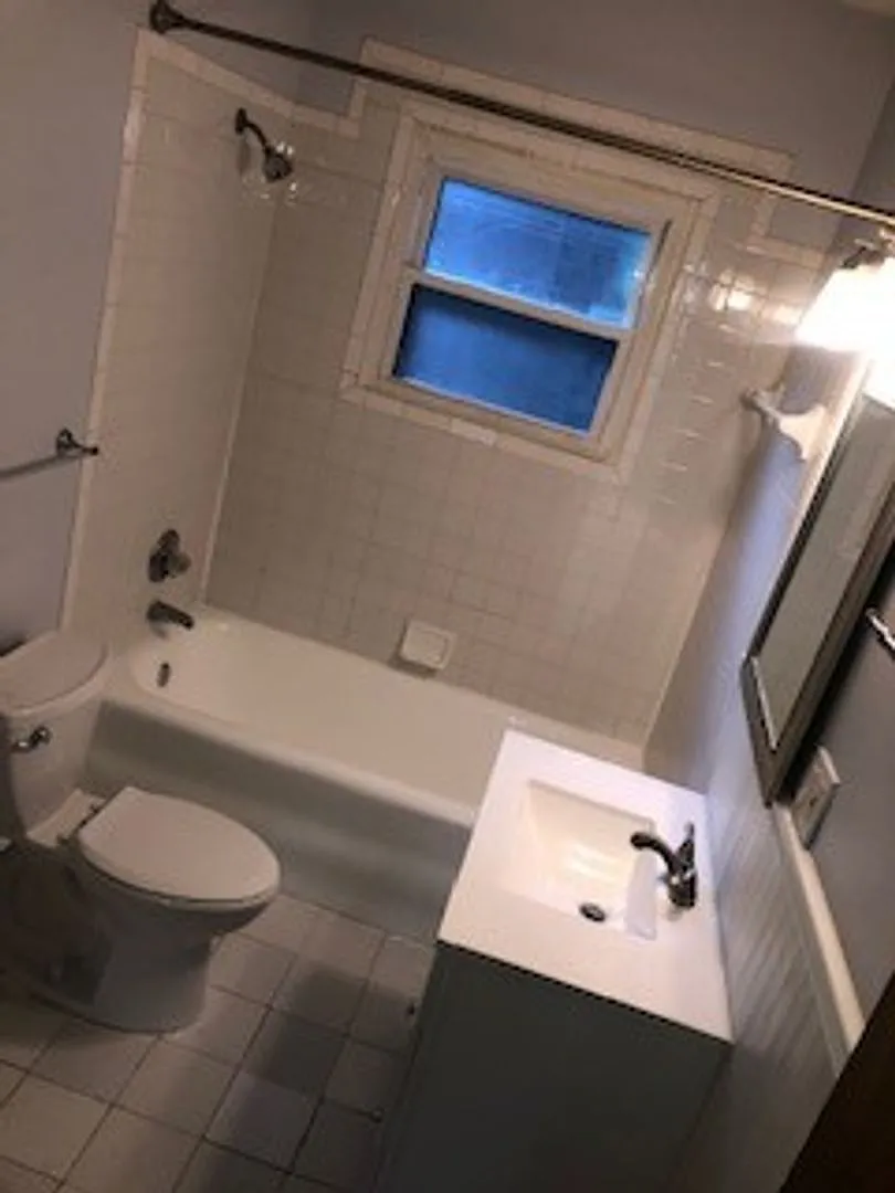 Three Bedroom Apartments Located Near 38th St and Meridian — Photo 4