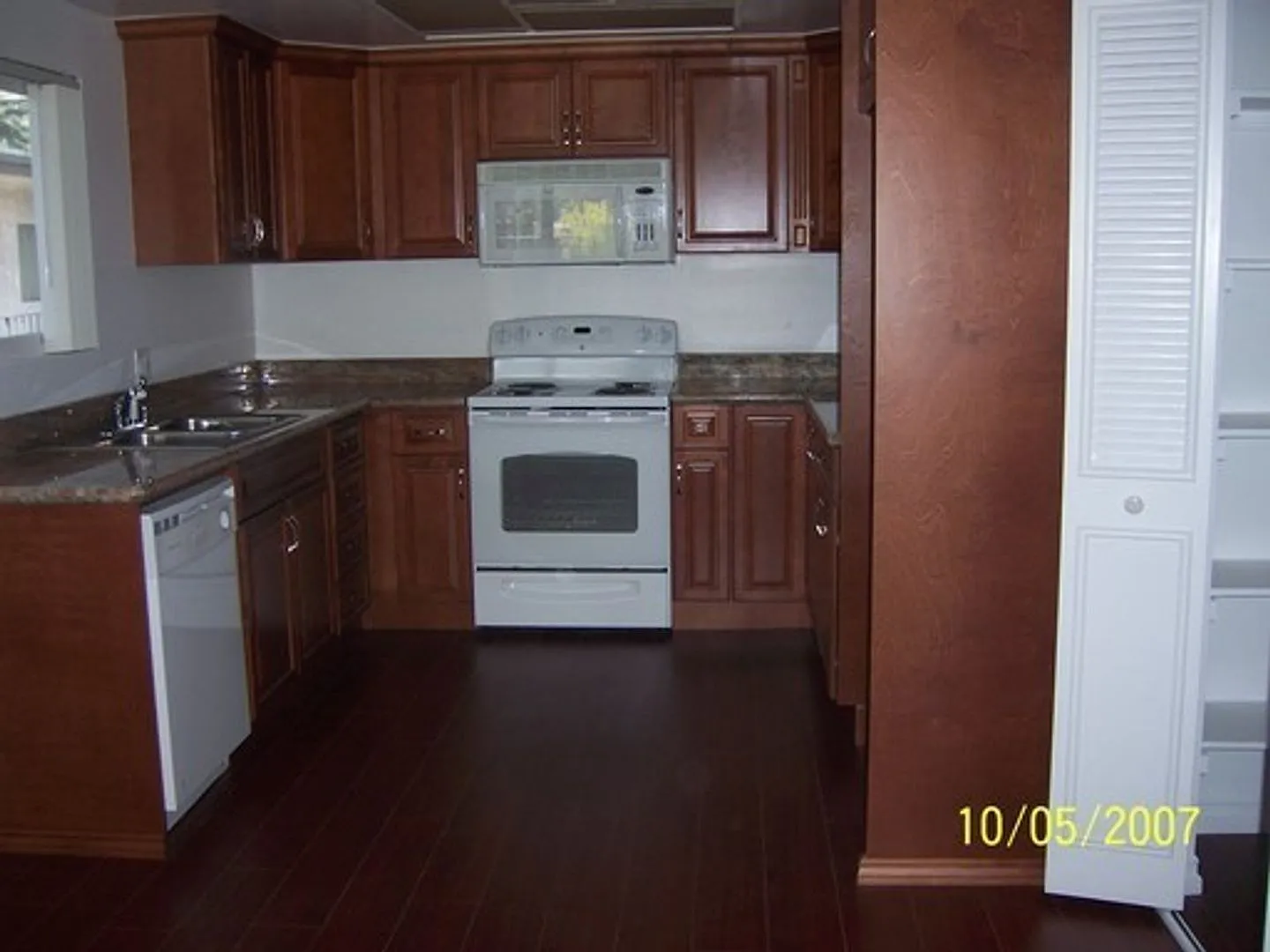 Village Court Apartments — Photo 4