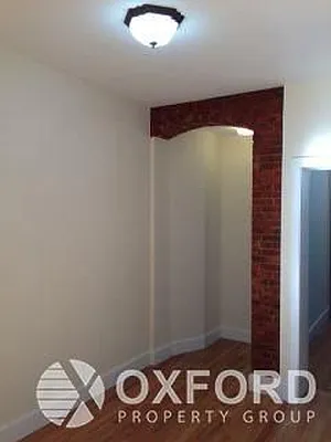 Rented by Oxford Property Group | media 34
