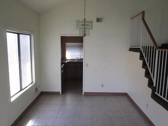 4th image of 17263 Lakeview Ct