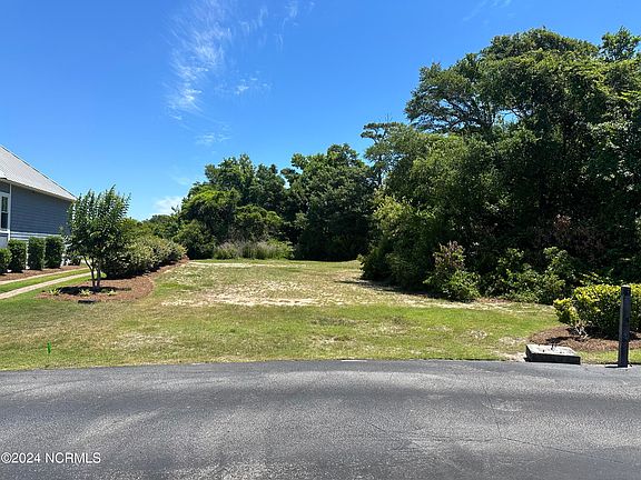 3rd image of 402 Sunrise Court