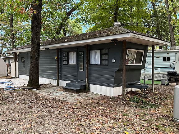 3rd image of 15717 Withers Rd #Rv10