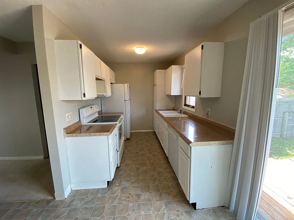 1st image of 444 22nd St E