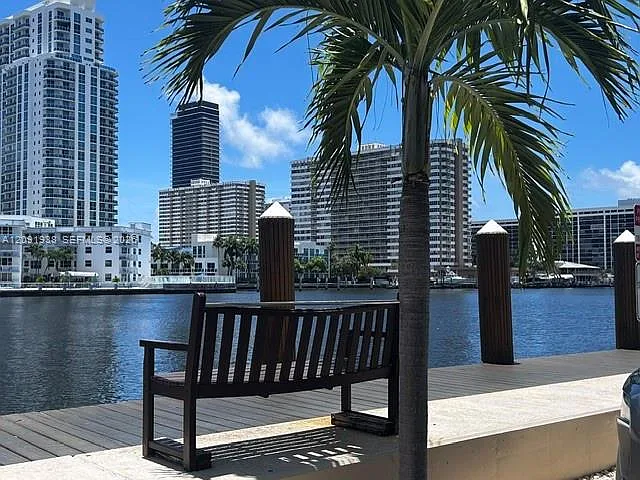 Golden Sails Condo — Photo 1