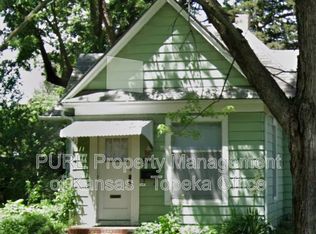 1181 SW Macvicar Ave, Topeka, KS 66604