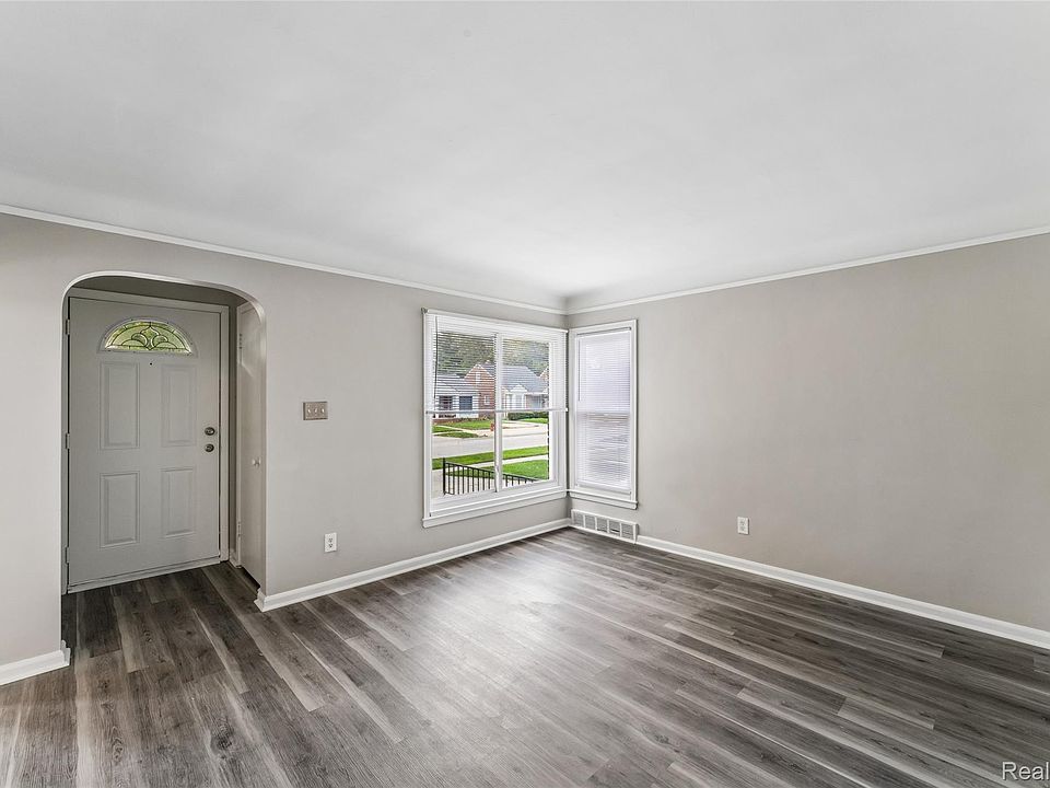 9990 Virgil Ave, photo 17
