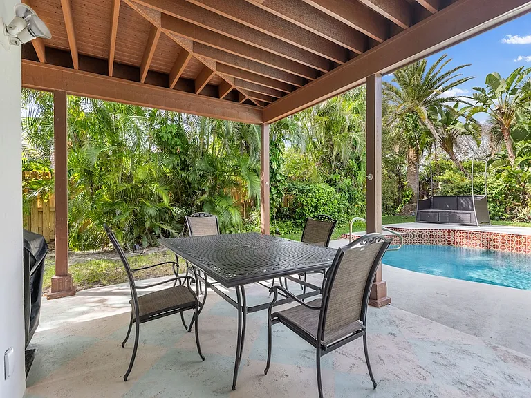 1005 Crescent Beach Rd — Photo 18