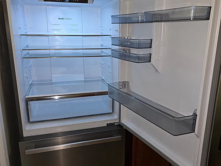 Brand New Refrigerator equiped to chill your favorate foods on demand!