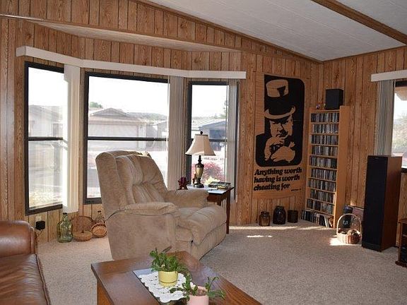 4th image of 1002 W Driftwood Dr