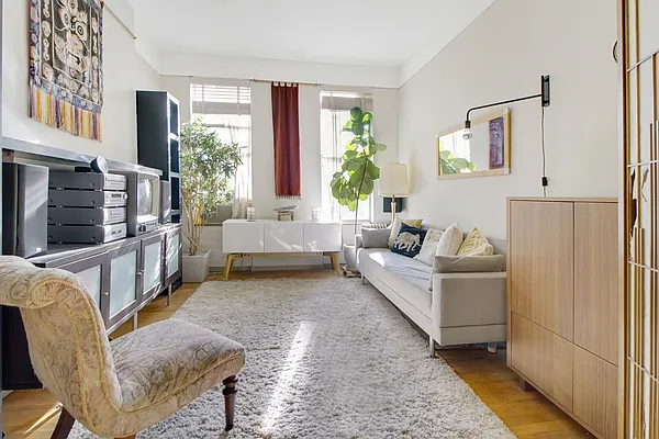 Sold by Nest Seekers International | media 1