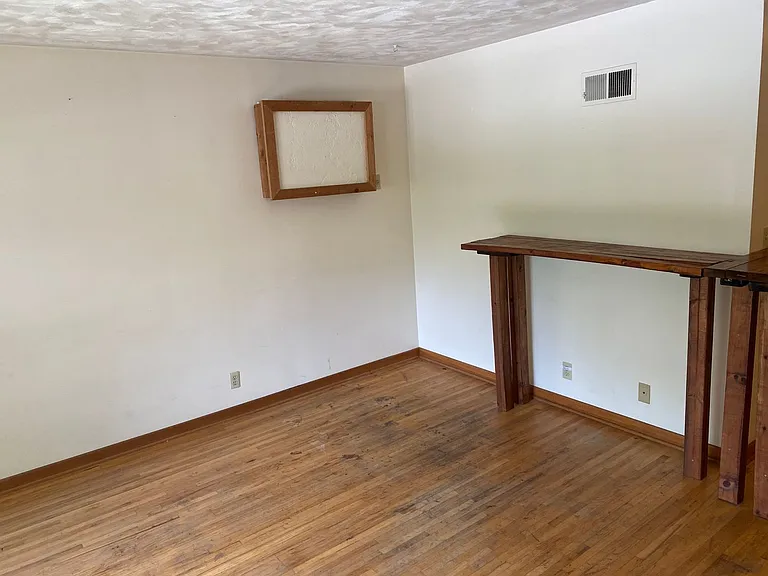 1420 E St — Photo 10