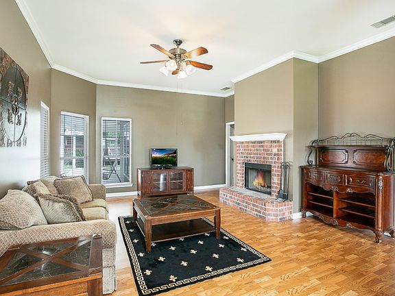 4th image of 14409 Whispering Oaks Dr