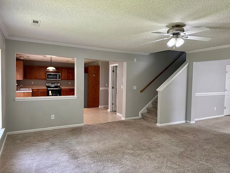 5091 Ballantine Dr — Photo 8