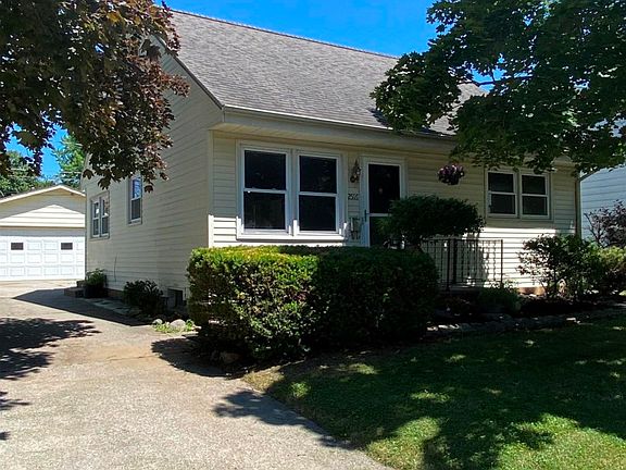 2nd image of 2516 N Highlands Blvd