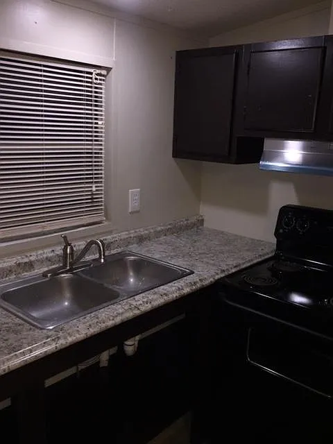 2 bed, 784 sqft, $995 — Photo 3