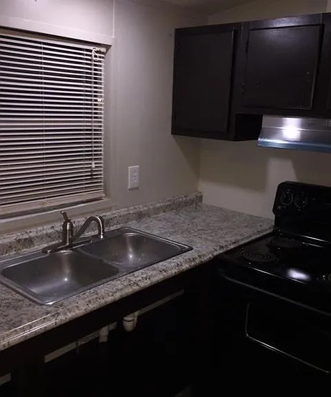 12227 Potranco Rd #21 — Photo 3