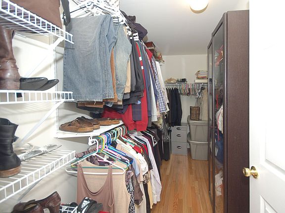walk in closet