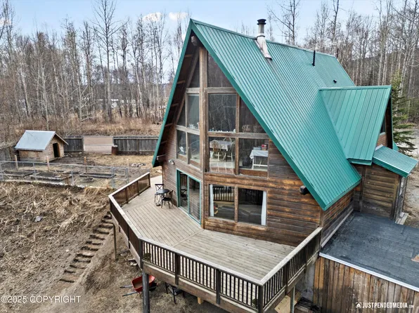 11279 N Kuoppala St, Sutton, AK 99674