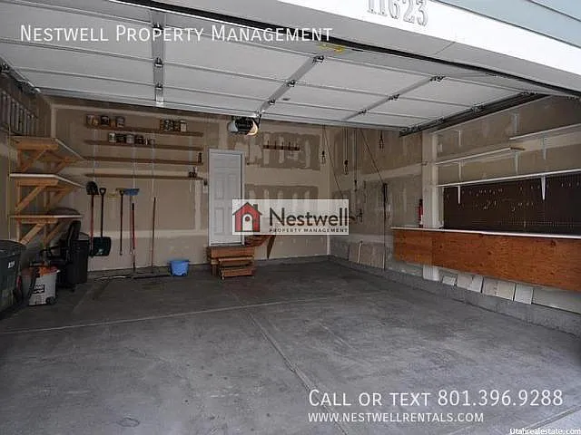 11623 S Grandville Ave — Photo 24