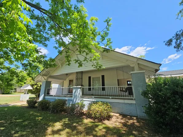 156 Maple St, Sale City, GA 31784