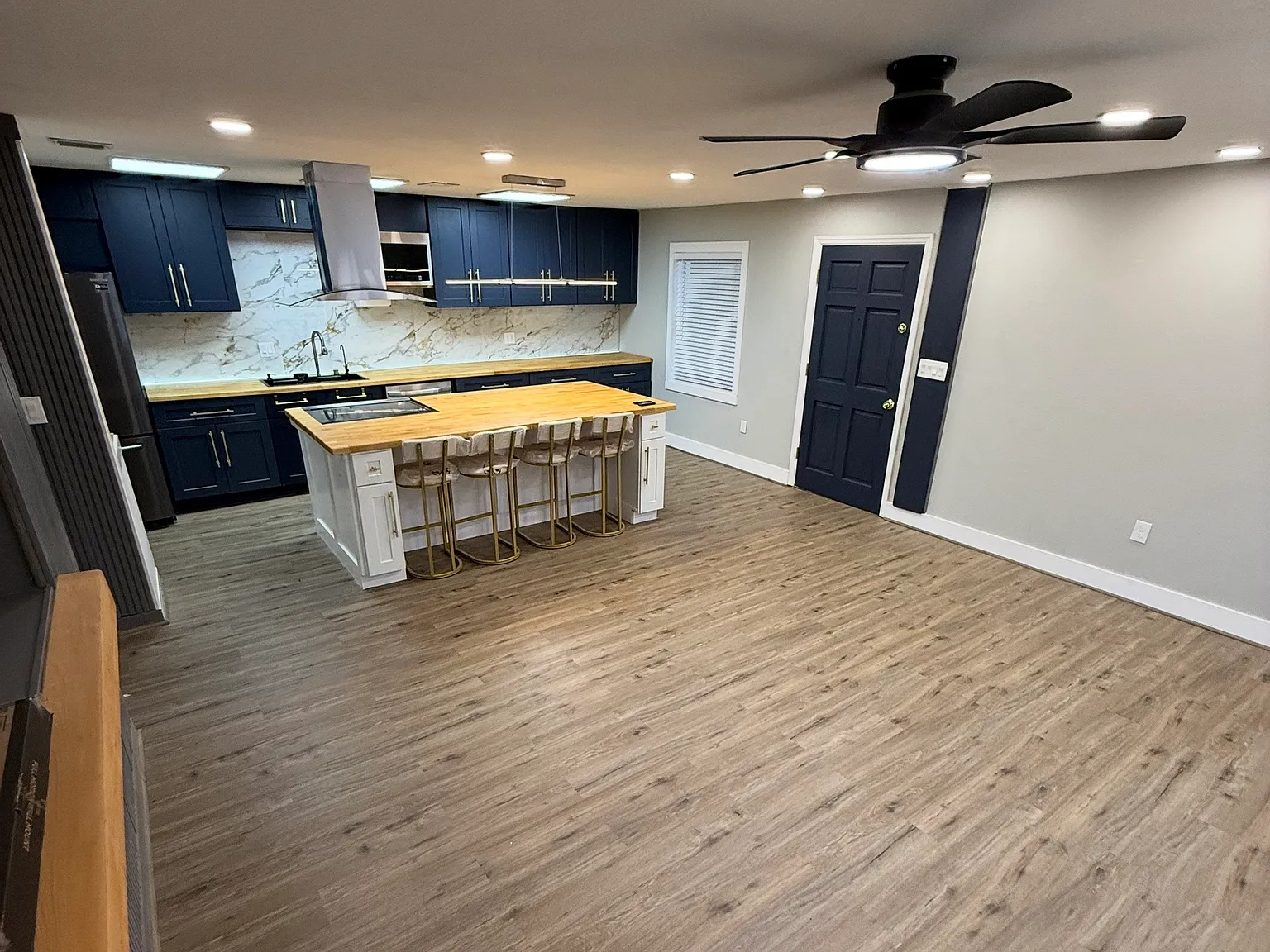 2 bed, 1000 sqft, $1,660 — Photo 2