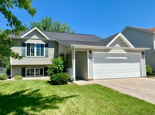 1605 35th Ave S, Fargo, ND 58104